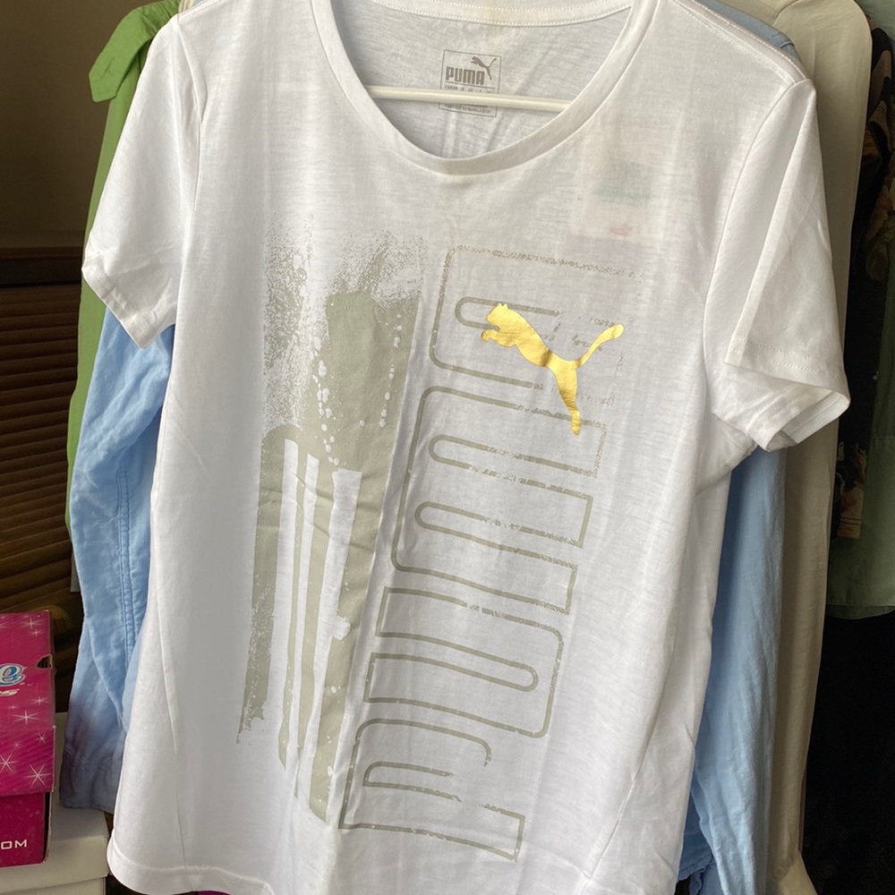 Women’s large tee shirt!!!